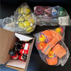 ORIENTAL TRADING goody bag toys